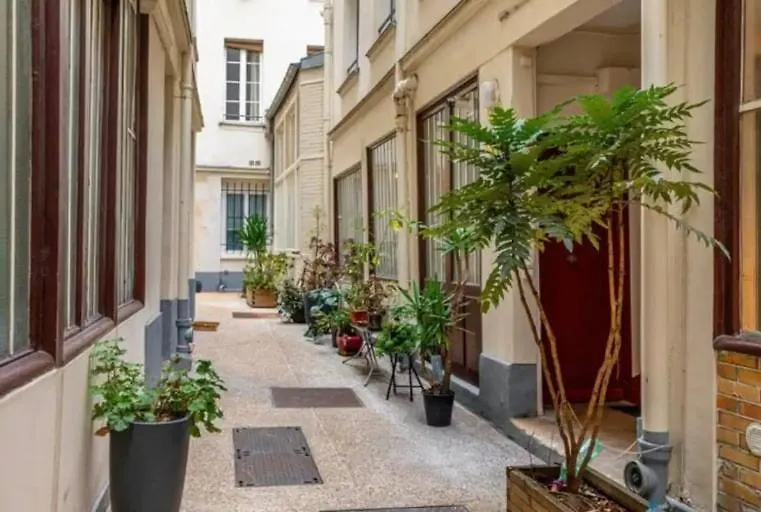 La Nuance Boisee - Studio Cosy - Marais Paris